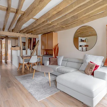 דירה Heart Of Paris, Montorgueil, Charming Duplex פריז